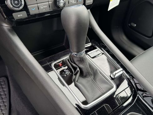 New 2026 Jeep Compass Latitude w/ Sun and Sound Group image 21