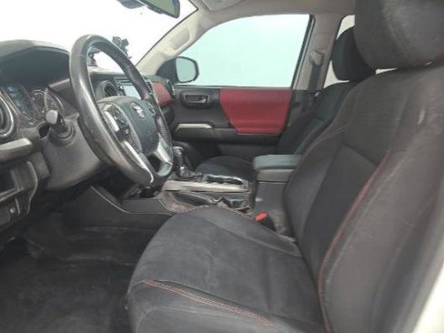 Used 2019 Toyota Tacoma SR5 image 17