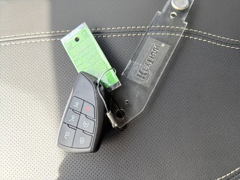 New 2026 GMC Yukon XL Elevation w/ Elevation Premium Package image 32