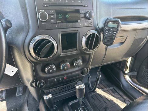 Used 2018 Jeep Wrangler Sport image 30