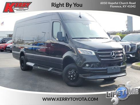 Used 2023 Mercedes-Benz Sprinter 3500 image 1