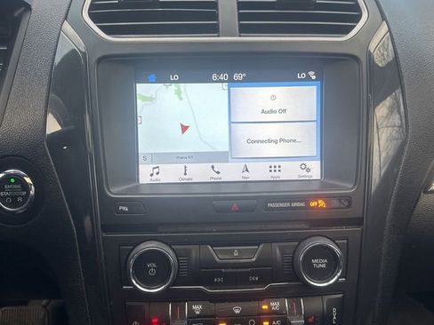 Used 2018 Ford Explorer XLT w/ Equipment Group 202A image 15