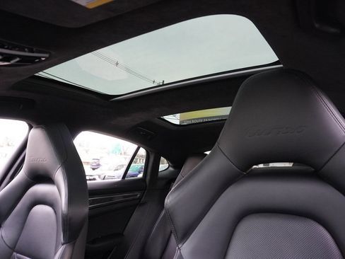 Used 2019 Porsche Panamera Turbo image 24