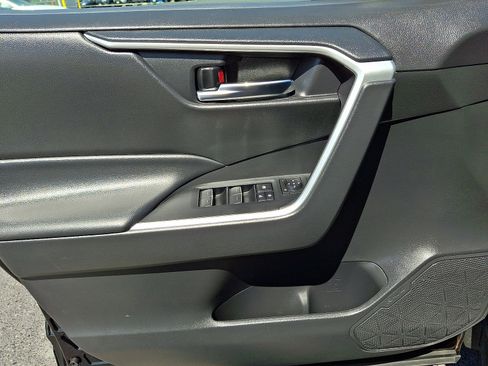 Used 2024 Toyota RAV4 XLE w/ Convenience Package AWD/4WD image 12
