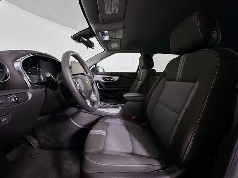 Used 2025 Chevrolet Blazer LT FWD image 13