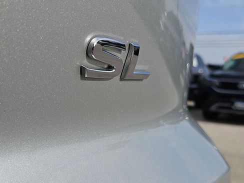 Used 2025 Nissan Pathfinder SL image 31