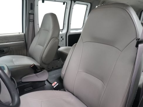 Used 2002 Ford E-350 and Econoline 350 XL image 9