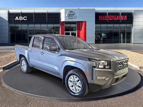 Used 2024 Nissan Frontier SV w/ SV Convenience Package image 3