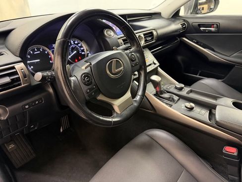Used 2016 Lexus IS 300 AWD w/ Premium Package image 15
