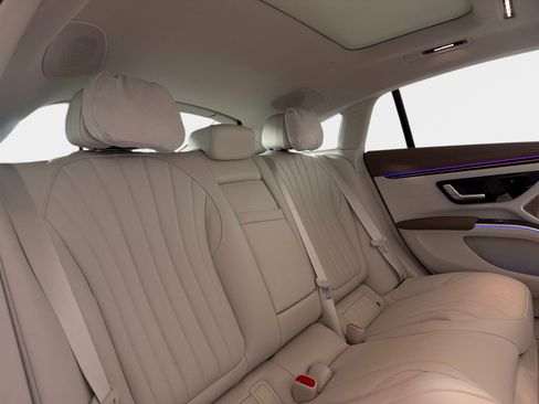 Used 2023 Mercedes-Benz EQS 580 4MATIC Sedan image 31