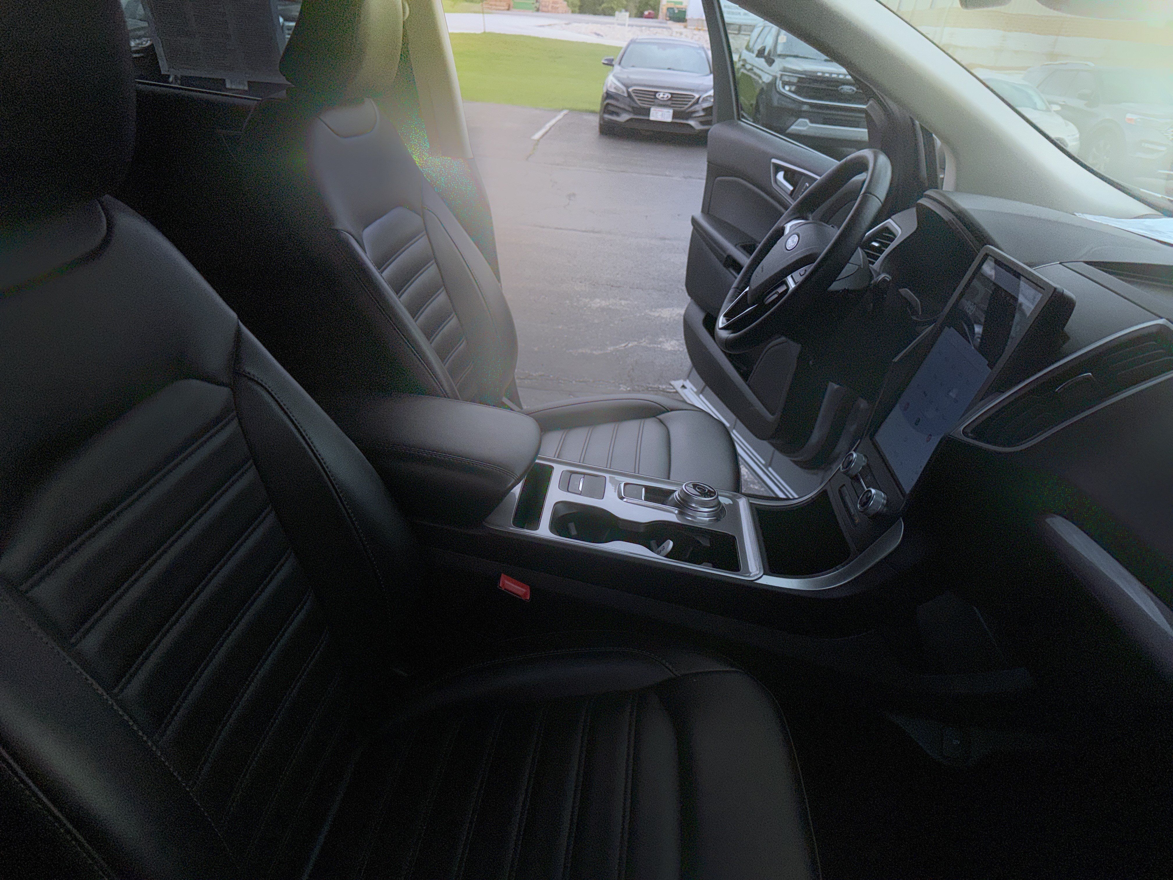 Certified 2024 Ford Edge SEL w/ Convenience Package AWD/4WD image 32