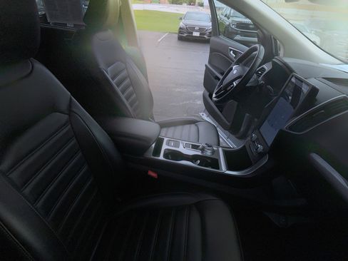 Certified 2024 Ford Edge SEL w/ Convenience Package AWD/4WD image 32