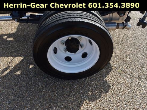 New 2025 Chevrolet Low Cab Forward image 12