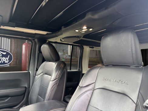 Used 2021 Jeep Wrangler Unlimited Sahara w/ Cold Weather Group image 16