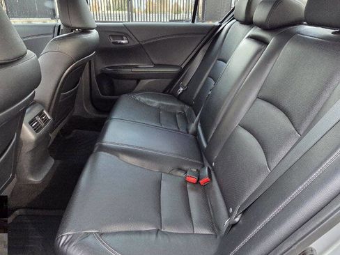 Used 2014 Honda Accord Touring image 11