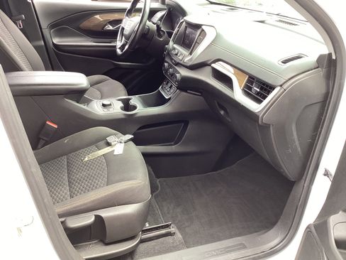 Used 2021 GMC Terrain SLE w/ Driver Convenience Package image 14