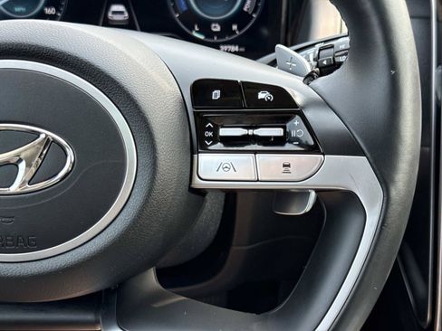 Certified 2022 Hyundai Tucson Limited AWD/4WD image 9