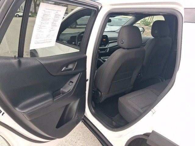 Used 2025 Chevrolet Equinox LT FWD image 29