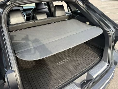 Certified 2023 Toyota Venza Nightshade image 33