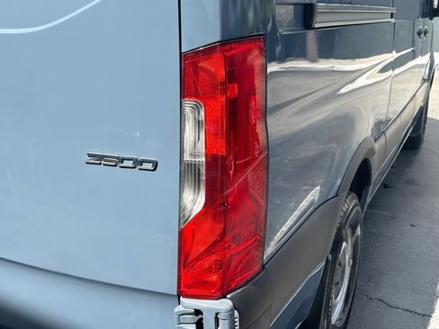Used 2019 Mercedes-Benz Sprinter 144 image 30