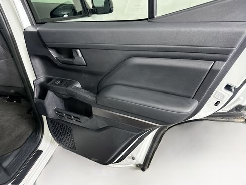 Used 2026 Toyota 4Runner SR5 AWD/4WD image 30
