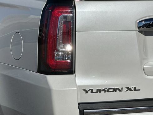 Used 2019 GMC Yukon XL Denali w/ Denali Ultimate Package image 37