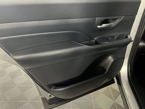 Used 2025 Toyota Grand Highlander AWD image 27