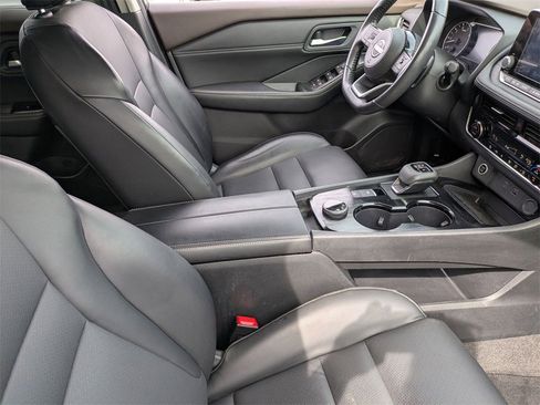 Used 2023 Nissan Rogue SV w/ SV Premium Package image 38