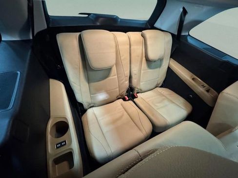 Used 2024 Mercedes-Benz GLS 580 4MATIC image 29