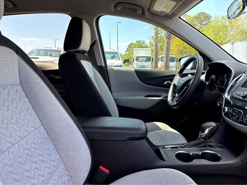 Certified 2024 Chevrolet Equinox LS w/ LS Convenience Package image 8