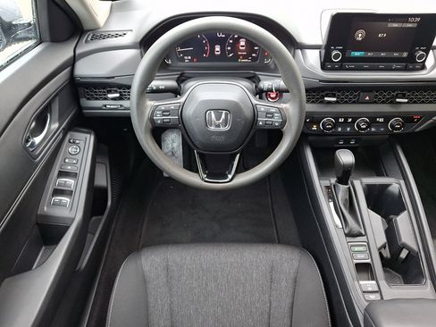 Used 2023 Honda Accord EX image 11