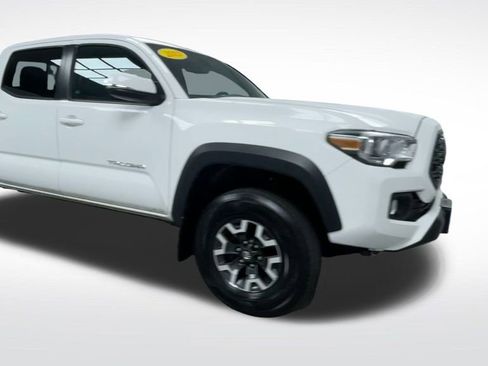 Certified 2023 Toyota Tacoma TRD Off-Road image 18
