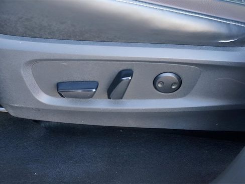 Used 2022 Nissan Pathfinder Platinum w/ Cargo Package image 10