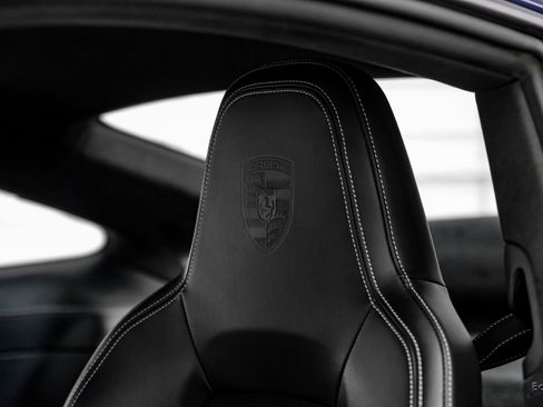 Used 2022 Porsche 911 GT3 image 41