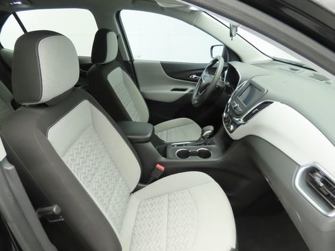 Used 2024 Chevrolet Equinox LS w/ LS Convenience Package image 18