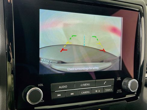 Used 2023 Nissan Frontier SV w/ Technology Package AWD/4WD image 13