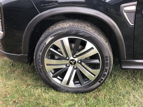 Used 2022 Mitsubishi Outlander Sport ES image 2