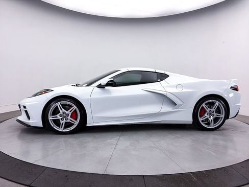 Used 2021 Chevrolet Corvette Stingray Premium Cpe w/ Z51 Performance Package RWD image 42