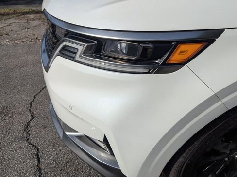 Used 2024 Kia Carnival SX Prestige FWD image 23