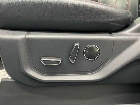 Used 2022 Ford Expedition Limited image 16