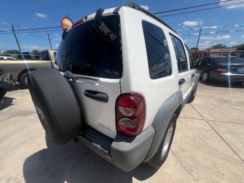 Used 2006 Jeep Liberty Sport AWD/4WD image 5