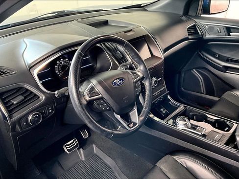 Used 2020 Ford Edge ST image 13