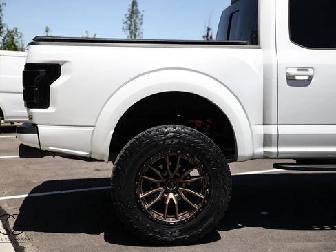 Used 2019 Ford F150 Raptor w/ Equipment Group 802A Luxury AWD/4WD image 16