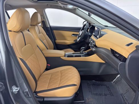 Used 2024 Nissan Sentra SV w/ SV Premium Package image 15