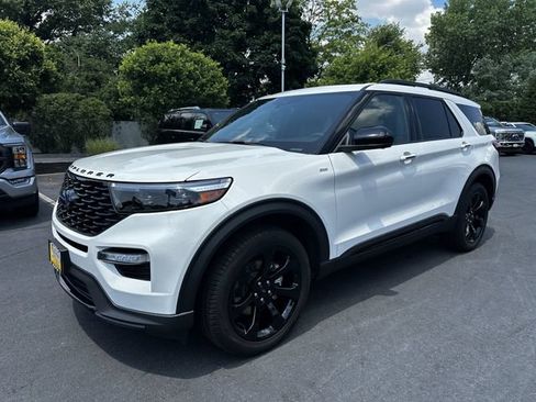 Certified 2023 Ford Explorer ST-Line w/ Class IV Trailer Tow Package AWD/4WD image 9