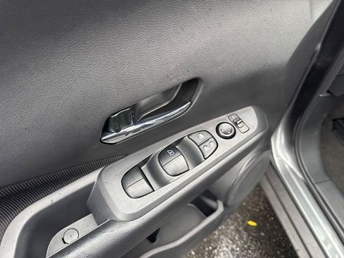 Used 2024 Nissan Kicks SV image 8