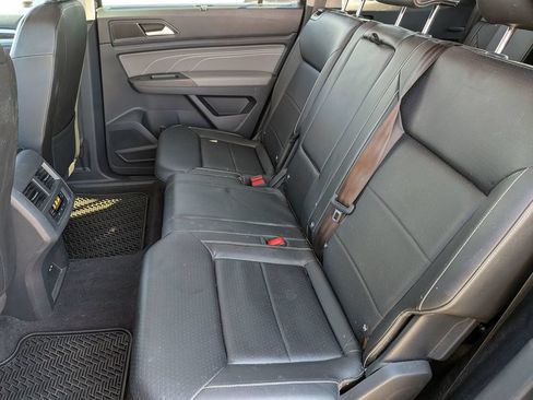 Used 2022 Volkswagen Atlas SE w/ Black Wheel Package FWD image 34