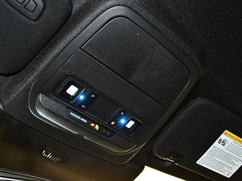 Used 2025 Ford Explorer ST-Line image 25