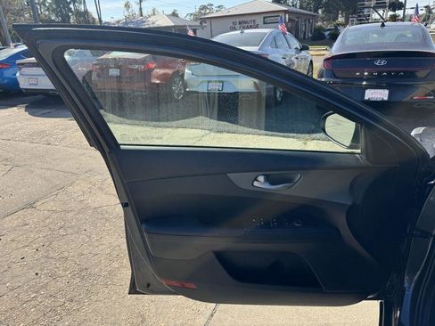 Used 2020 Kia Forte Sedan FWD image 11
