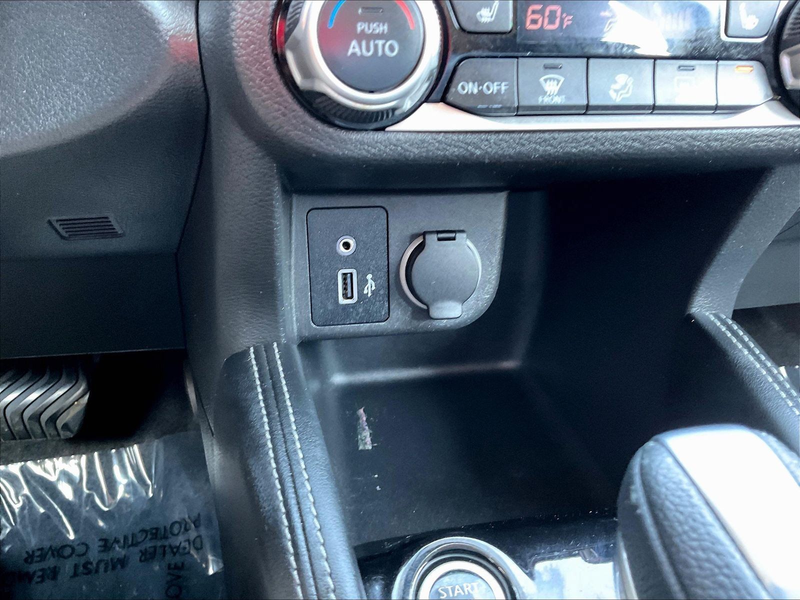 Certified 2019 Nissan Kicks SR w/ SR Premium Package FWD image 18
